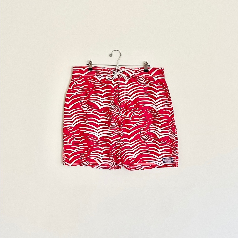 Vineyard Vines Performance Patterned Red White Bo… - image 1